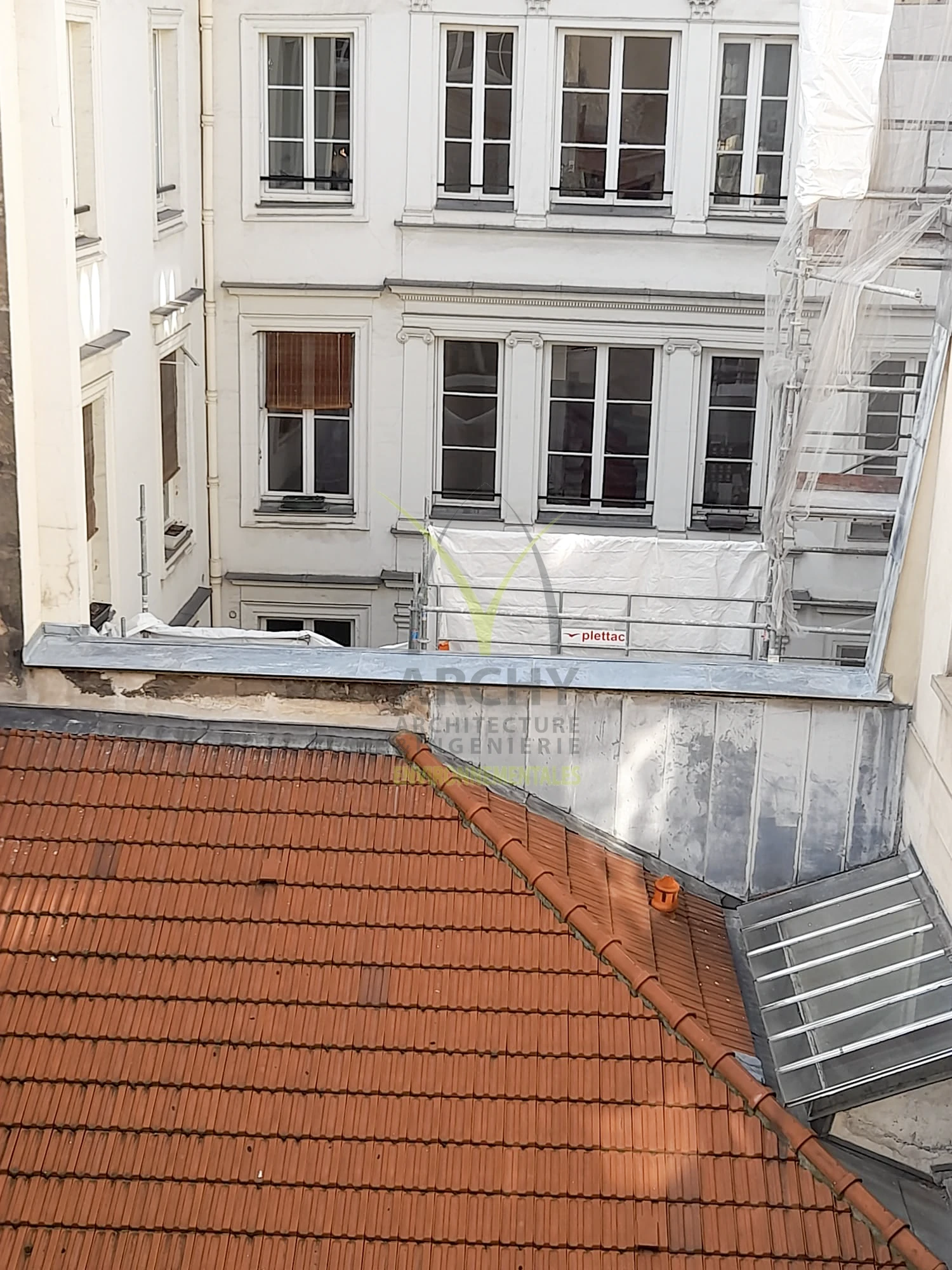 Rue Sainte-Anne · Paris — Prendre soin de l’enveloppe : retour sur une intervention, vue 2 · Archives · février 2023