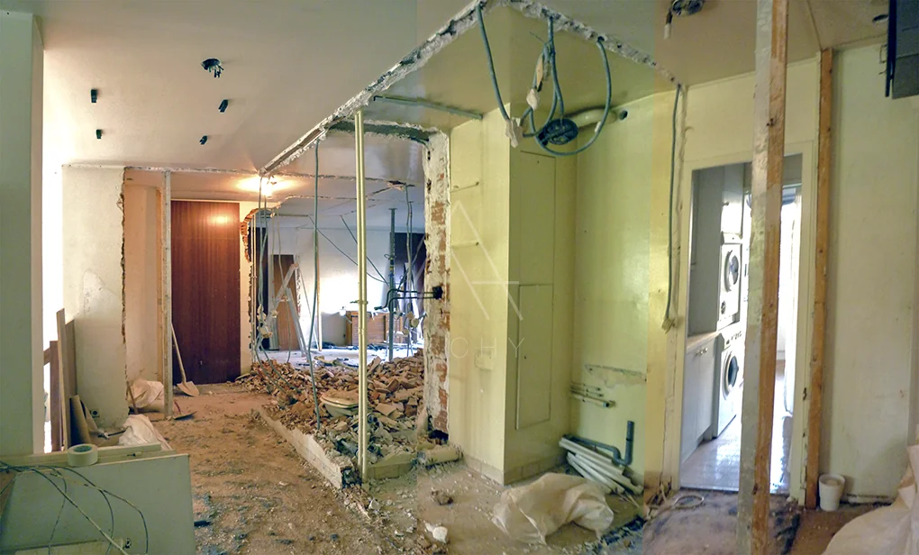 Dépose et restructuration en cours