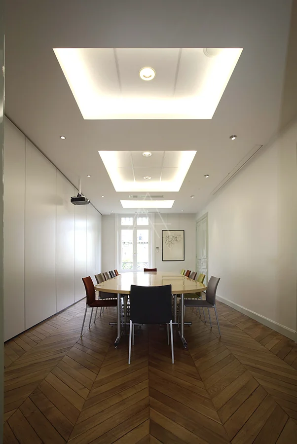 Salle de réunion achevée