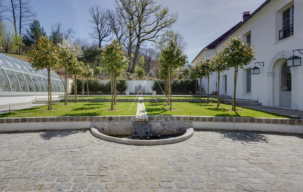 Maison et jardin achevés