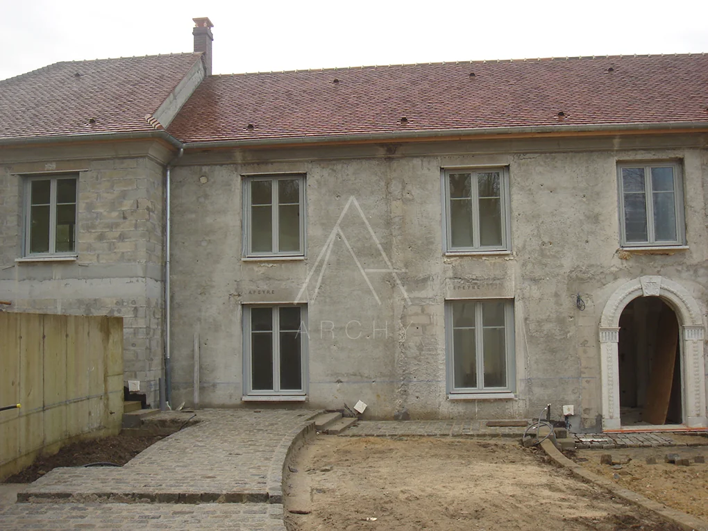 Façade avant les finitions