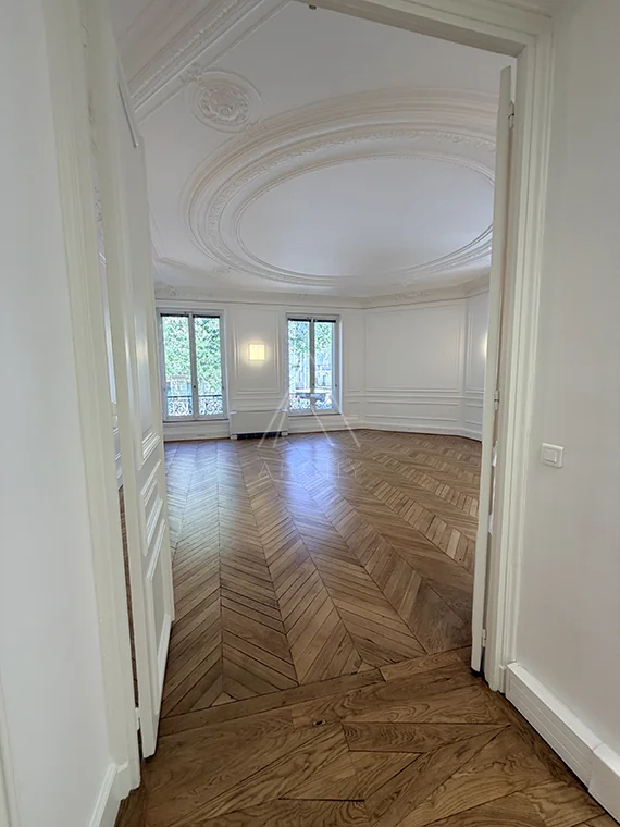 Parquet et décors achevés